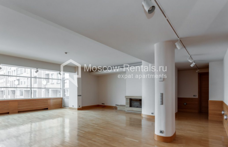 Photo #1 5-room (4 BR) apartment for <a href="http://moscow-rentals.ru/en/articles/long-term-rent" target="_blank">a long-term</a> rent
 in Russia, Moscow, Prechistenka str, 40/2С2