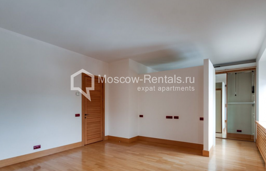 Photo #7 5-room (4 BR) apartment for <a href="http://moscow-rentals.ru/en/articles/long-term-rent" target="_blank">a long-term</a> rent
 in Russia, Moscow, Prechistenka str, 40/2С2