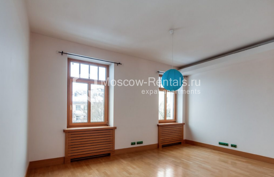 Photo #9 5-room (4 BR) apartment for <a href="http://moscow-rentals.ru/en/articles/long-term-rent" target="_blank">a long-term</a> rent
 in Russia, Moscow, Prechistenka str, 40/2С2