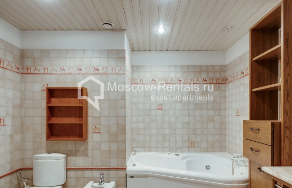 Photo #10 5-room (4 BR) apartment for <a href="http://moscow-rentals.ru/en/articles/long-term-rent" target="_blank">a long-term</a> rent
 in Russia, Moscow, Prechistenka str, 40/2С2