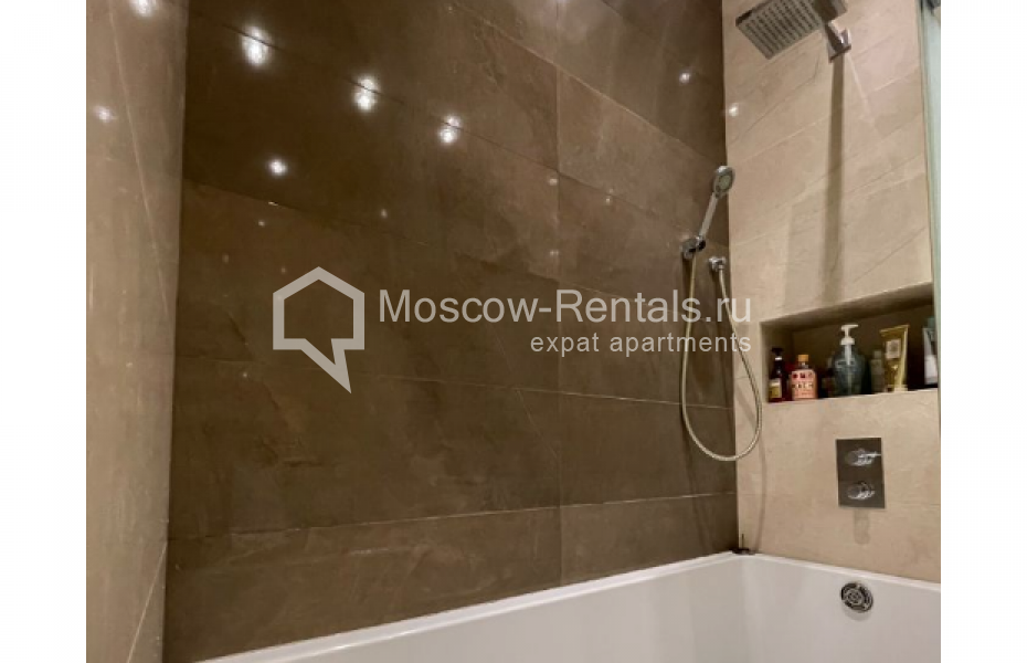 Photo #9 4-room (3 BR) apartment for <a href="http://moscow-rentals.ru/en/articles/long-term-rent" target="_blank">a long-term</a> rent
 in Russia, Moscow, Smolenskaya emb, 2