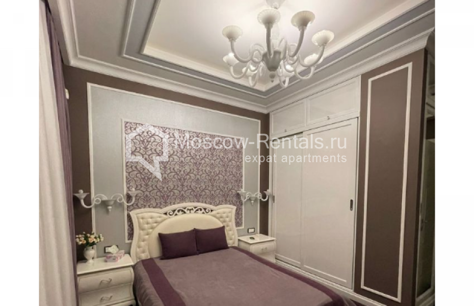 Photo #11 4-room (3 BR) apartment for <a href="http://moscow-rentals.ru/en/articles/long-term-rent" target="_blank">a long-term</a> rent
 in Russia, Moscow, Smolenskaya emb, 2