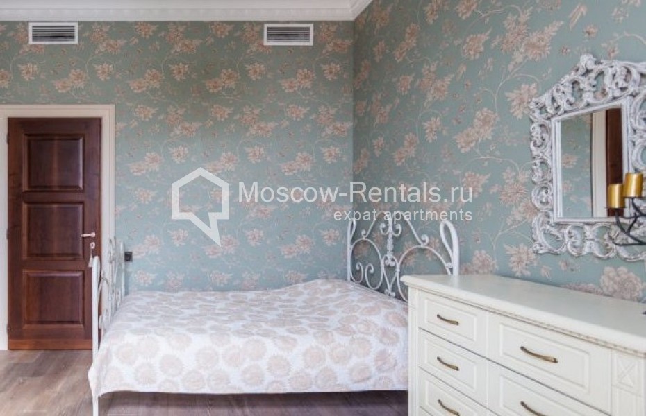 Photo #12 5-room (4 BR) apartment for <a href="http://moscow-rentals.ru/en/articles/long-term-rent" target="_blank">a long-term</a> rent
 in Russia, Moscow, Sechenovskyi lane, 7