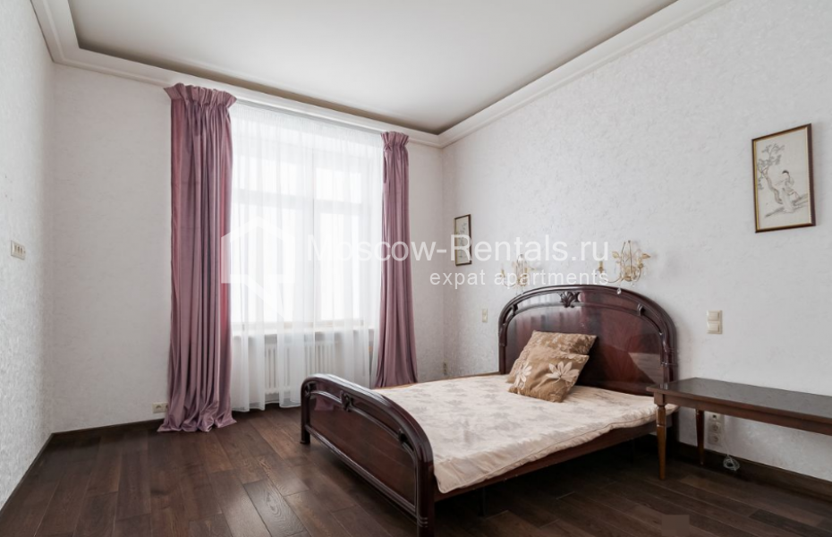 Photo #5 4-room (3 BR) apartment for <a href="http://moscow-rentals.ru/en/articles/long-term-rent" target="_blank">a long-term</a> rent
 in Russia, Moscow, B. Pirogovskaya str, 8