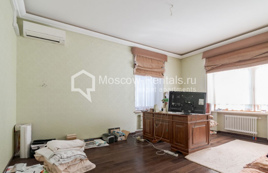 Photo #7 4-room (3 BR) apartment for <a href="http://moscow-rentals.ru/en/articles/long-term-rent" target="_blank">a long-term</a> rent
 in Russia, Moscow, B. Pirogovskaya str, 8