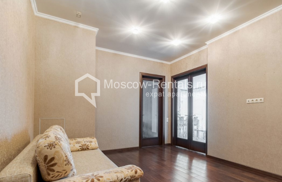 Photo #10 4-room (3 BR) apartment for <a href="http://moscow-rentals.ru/en/articles/long-term-rent" target="_blank">a long-term</a> rent
 in Russia, Moscow, B. Pirogovskaya str, 8