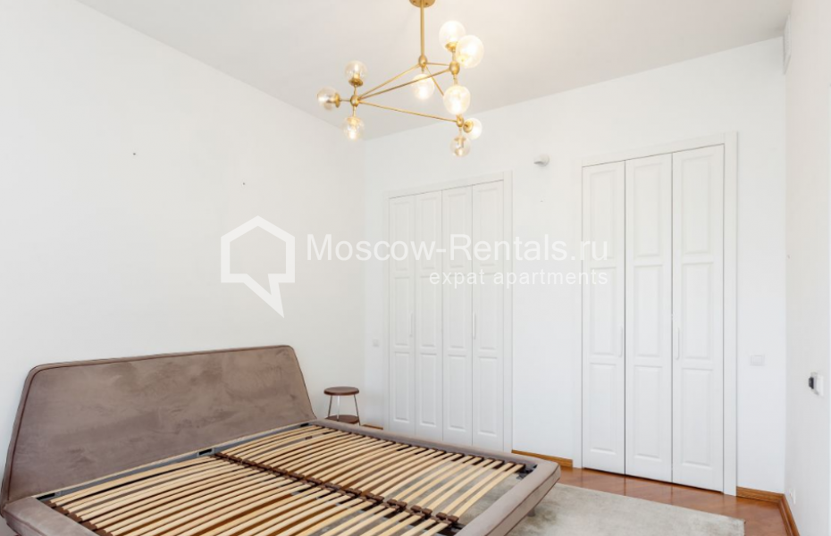 Photo #6 5-room (4 BR) apartment for <a href="http://moscow-rentals.ru/en/articles/long-term-rent" target="_blank">a long-term</a> rent
 in Russia, Moscow, Komsomolskyi prosp, 32