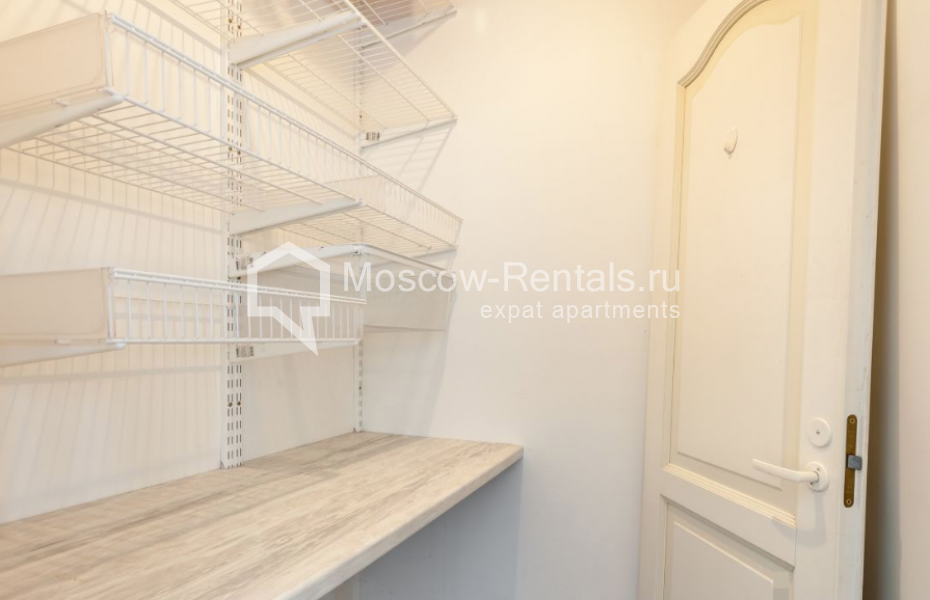 Photo #12 5-room (4 BR) apartment for <a href="http://moscow-rentals.ru/en/articles/long-term-rent" target="_blank">a long-term</a> rent
 in Russia, Moscow, Komsomolskyi prosp, 32