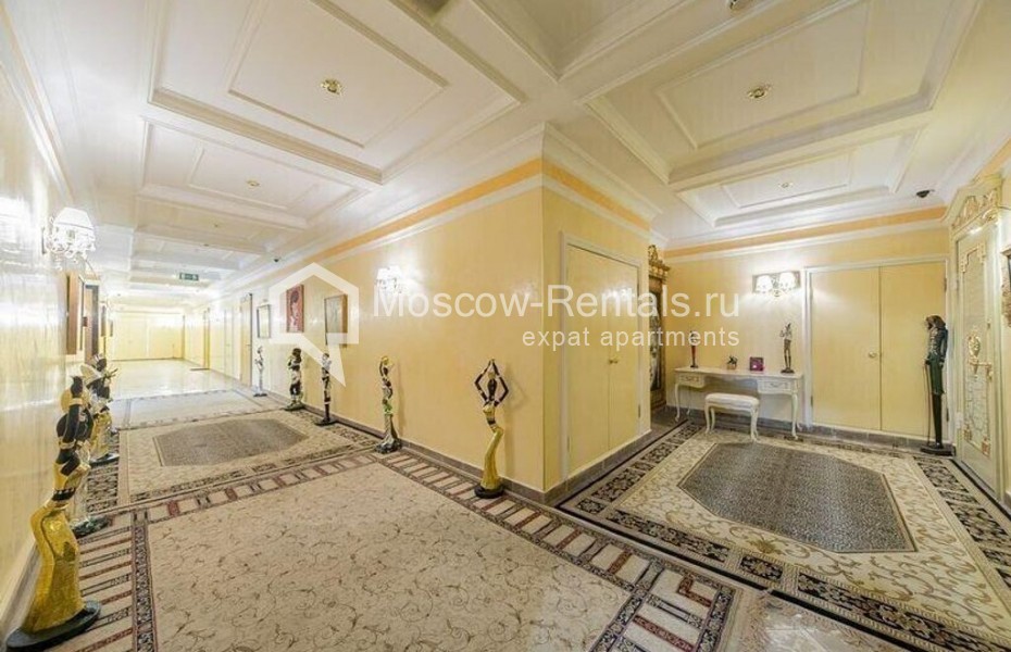 Photo #18 4-room (3 BR) apartment for <a href="http://moscow-rentals.ru/en/articles/long-term-rent" target="_blank">a long-term</a> rent
 in Russia, Moscow, 1st Smolenskyi lane, 17