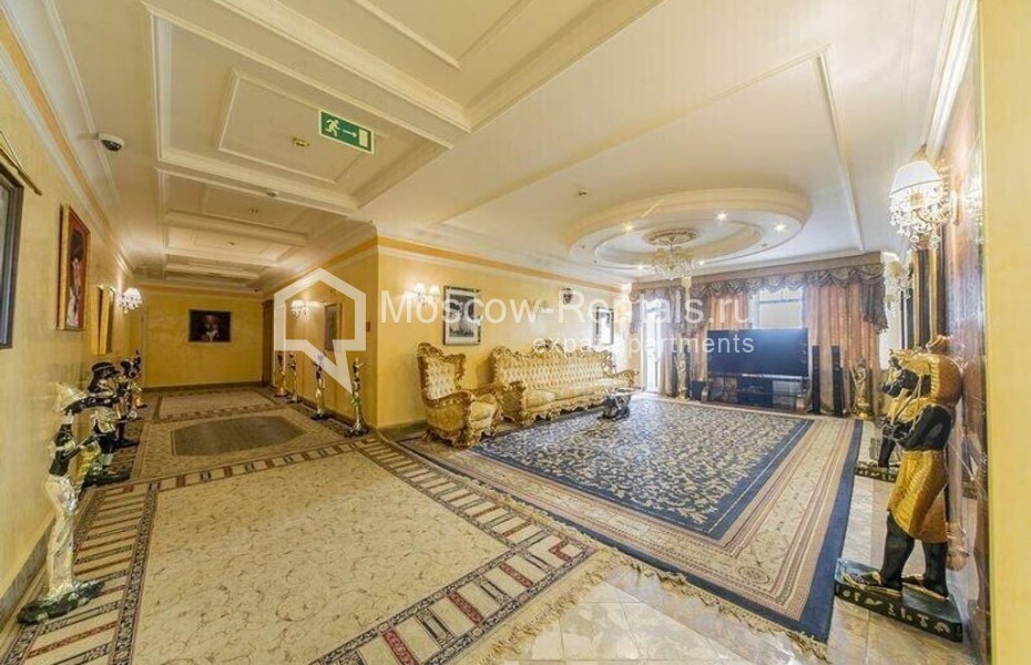 Photo #19 4-room (3 BR) apartment for <a href="http://moscow-rentals.ru/en/articles/long-term-rent" target="_blank">a long-term</a> rent
 in Russia, Moscow, 1st Smolenskyi lane, 17