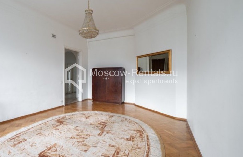 Photo #10 5-room (4 BR) apartment for <a href="http://moscow-rentals.ru/en/articles/long-term-rent" target="_blank">a long-term</a> rent
 in Russia, Moscow, B. Ordynka str, 67