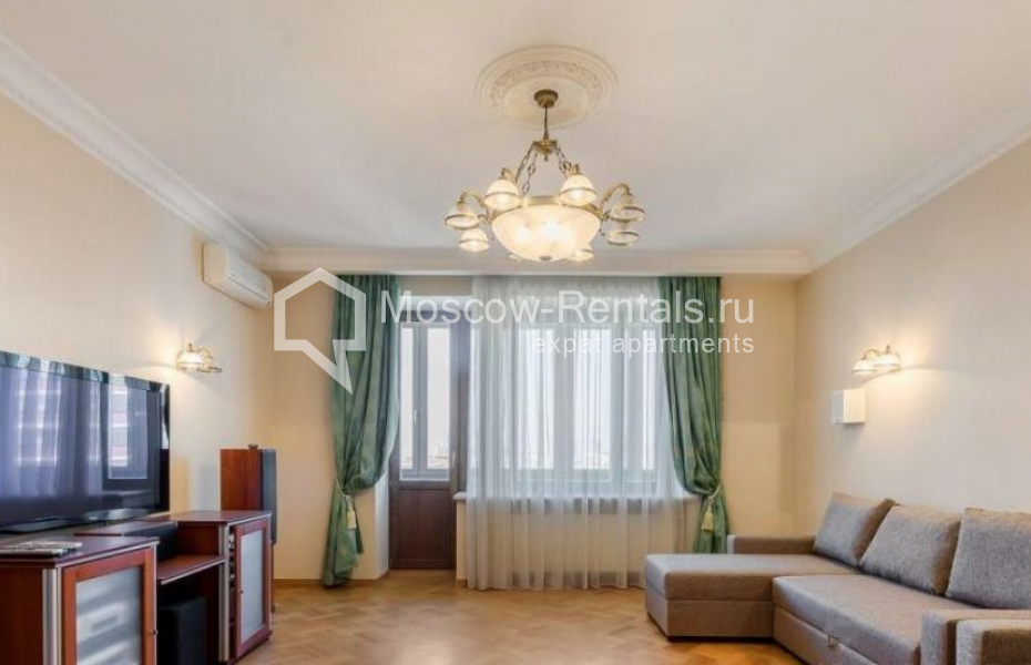 Photo #1 4-room (3 BR) apartment for <a href="http://moscow-rentals.ru/en/articles/long-term-rent" target="_blank">a long-term</a> rent
 in Russia, Moscow, B. Yakimanka str, 26