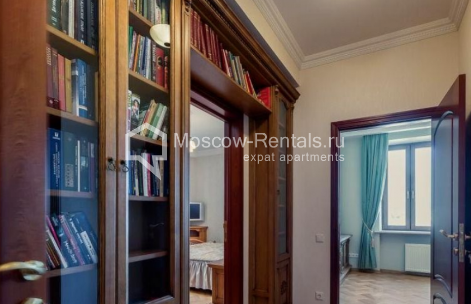 Photo #5 4-room (3 BR) apartment for <a href="http://moscow-rentals.ru/en/articles/long-term-rent" target="_blank">a long-term</a> rent
 in Russia, Moscow, B. Yakimanka str, 26