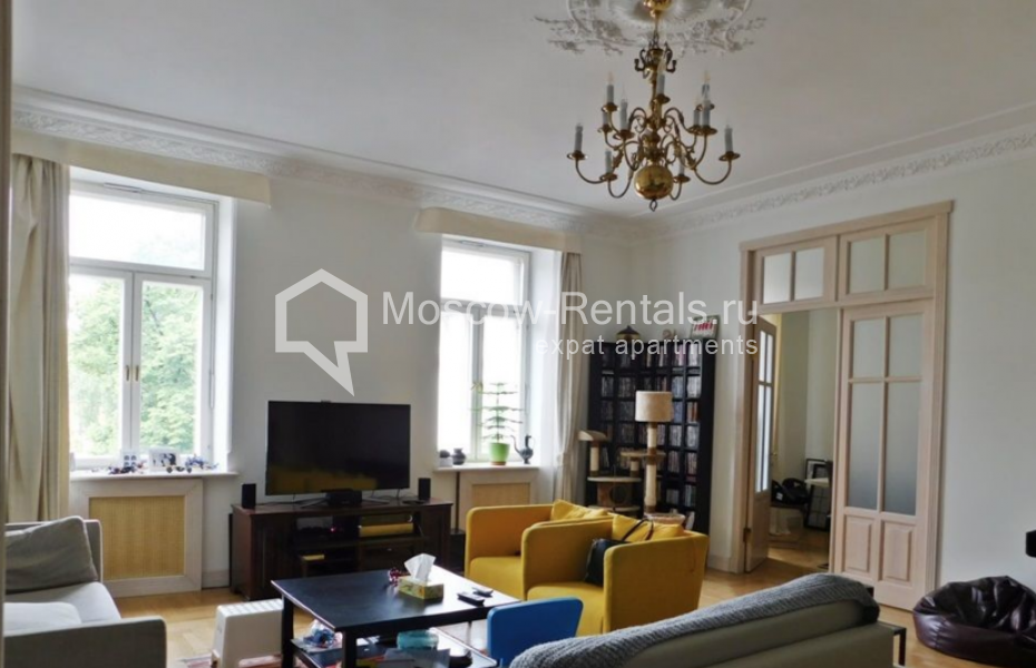 Photo #1 5-room (4 BR) apartment for <a href="http://moscow-rentals.ru/en/articles/long-term-rent" target="_blank">a long-term</a> rent
 in Russia, Moscow, Pyatnitskaya str, 53/18С1