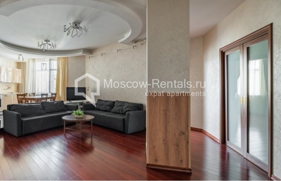 Photo #2 4-room (3 BR) apartment for <a href="http://moscow-rentals.ru/en/articles/long-term-rent" target="_blank">a long-term</a> rent
 in Russia, Moscow, Shabolovka str, 10к1