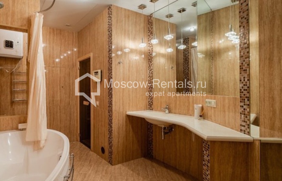 Photo #14 4-room (3 BR) apartment for <a href="http://moscow-rentals.ru/en/articles/long-term-rent" target="_blank">a long-term</a> rent
 in Russia, Moscow, Shabolovka str, 10к1