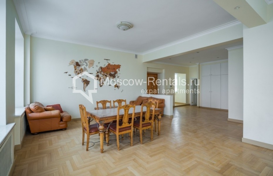 Photo #1 5-room (4 BR) apartment for <a href="http://moscow-rentals.ru/en/articles/long-term-rent" target="_blank">a long-term</a> rent
 in Russia, Moscow, Serafimovicha str, 2