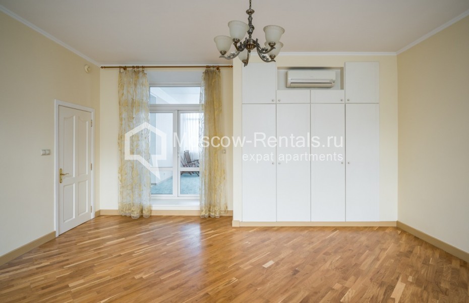 Photo #14 5-room (4 BR) apartment for <a href="http://moscow-rentals.ru/en/articles/long-term-rent" target="_blank">a long-term</a> rent
 in Russia, Moscow, Serafimovicha str, 2