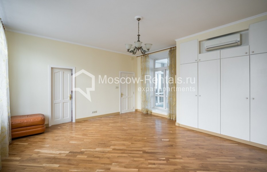 Photo #15 5-room (4 BR) apartment for <a href="http://moscow-rentals.ru/en/articles/long-term-rent" target="_blank">a long-term</a> rent
 in Russia, Moscow, Serafimovicha str, 2