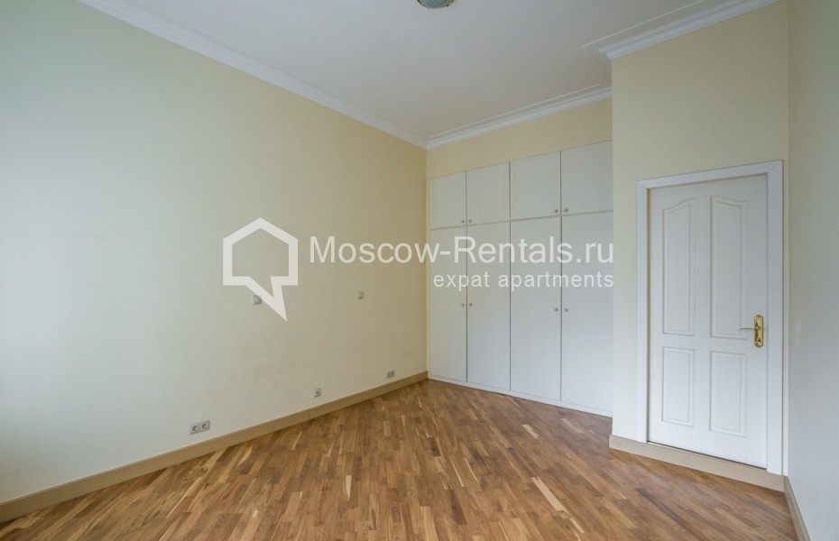 Photo #25 5-room (4 BR) apartment for <a href="http://moscow-rentals.ru/en/articles/long-term-rent" target="_blank">a long-term</a> rent
 in Russia, Moscow, Serafimovicha str, 2