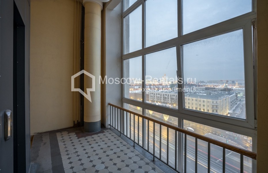 Photo #40 5-room (4 BR) apartment for <a href="http://moscow-rentals.ru/en/articles/long-term-rent" target="_blank">a long-term</a> rent
 in Russia, Moscow, Serafimovicha str, 2