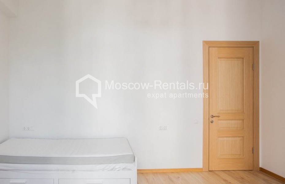 Photo #10 4-room (3 BR) apartment for <a href="http://moscow-rentals.ru/en/articles/long-term-rent" target="_blank">a long-term</a> rent
 in Russia, Moscow, Serafimovicha str, 2