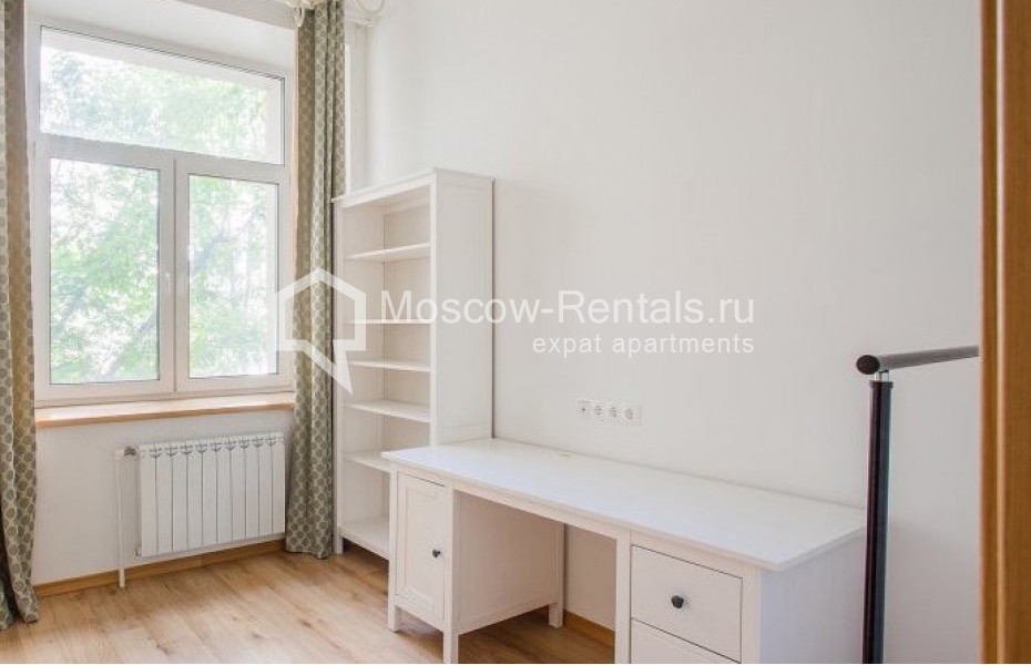Photo #11 4-room (3 BR) apartment for <a href="http://moscow-rentals.ru/en/articles/long-term-rent" target="_blank">a long-term</a> rent
 in Russia, Moscow, Serafimovicha str, 2