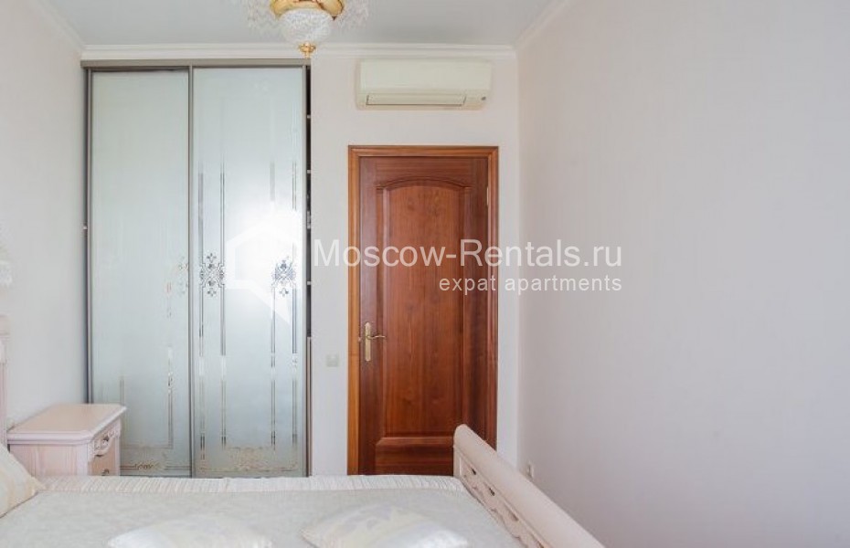 Photo #8 4-room (3 BR) apartment for <a href="http://moscow-rentals.ru/en/articles/long-term-rent" target="_blank">a long-term</a> rent
 in Russia, Moscow, Shabolovka str, 23к5