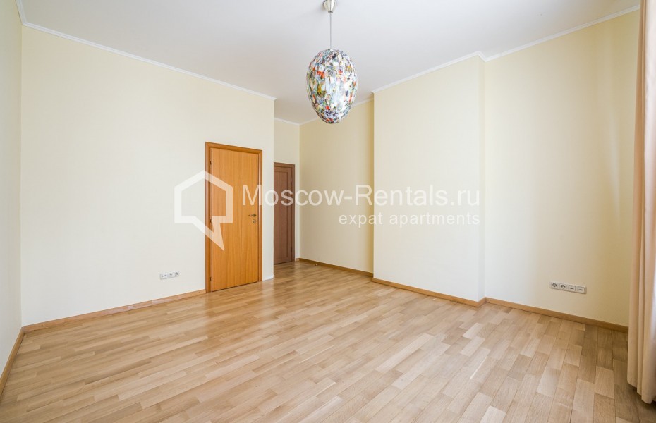 Photo #13 4-room (3 BR) apartment for <a href="http://moscow-rentals.ru/en/articles/long-term-rent" target="_blank">a long-term</a> rent
 in Russia, Moscow, Filippovskyi lane, 8С1