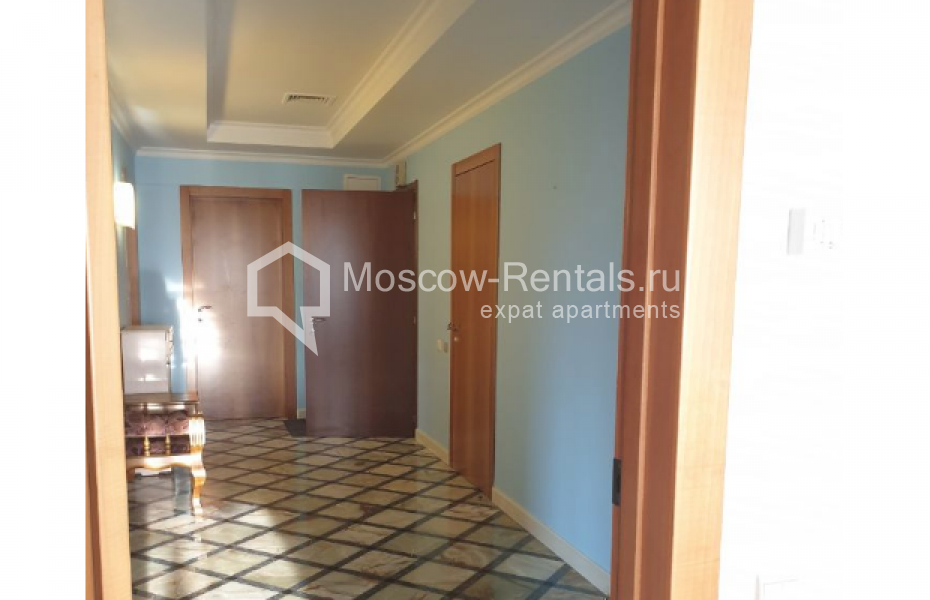 Photo #13 4-room (3 BR) apartment for <a href="http://moscow-rentals.ru/en/articles/long-term-rent" target="_blank">a long-term</a> rent
 in Russia, Moscow, 1st Smolenskyi lane, 17