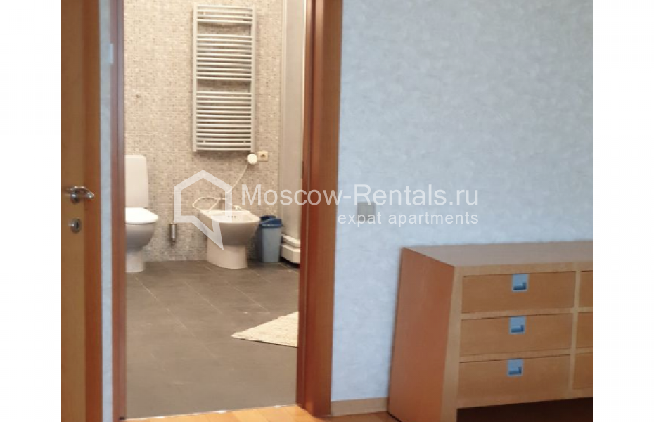 Photo #25 4-room (3 BR) apartment for <a href="http://moscow-rentals.ru/en/articles/long-term-rent" target="_blank">a long-term</a> rent
 in Russia, Moscow, 1st Smolenskyi lane, 17