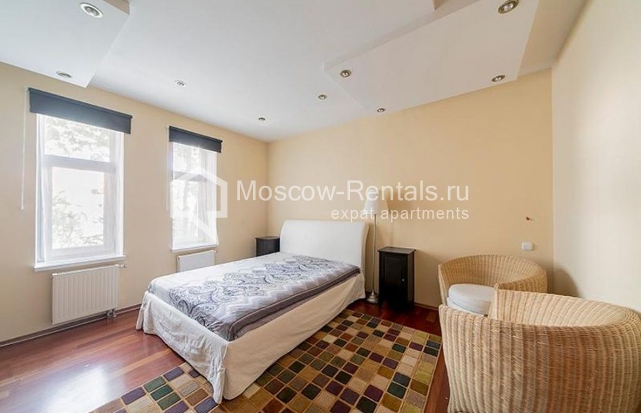 Photo #6 4-room (3 BR) apartment for <a href="http://moscow-rentals.ru/en/articles/long-term-rent" target="_blank">a long-term</a> rent
 in Russia, Moscow, Arbat str, 43С3