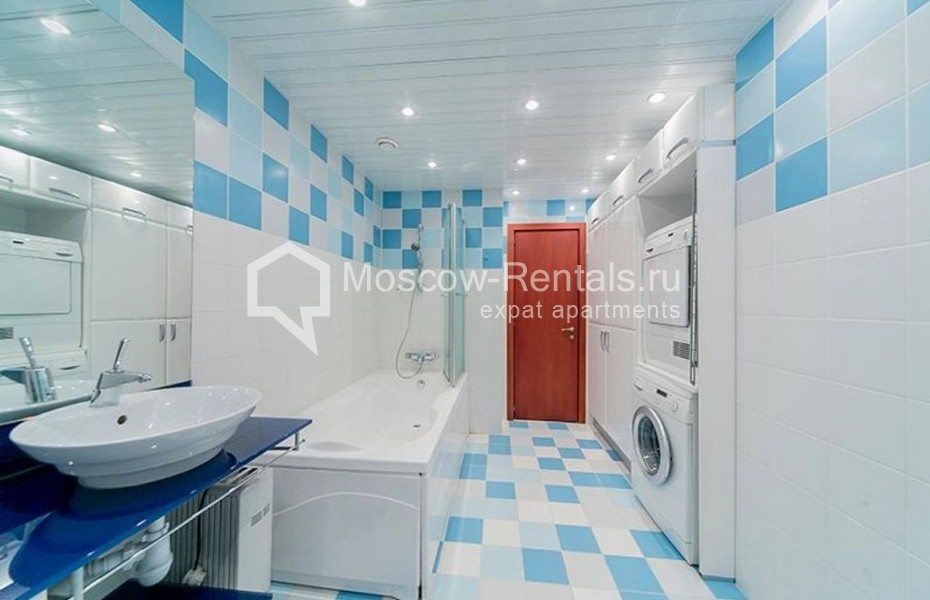 Photo #10 4-room (3 BR) apartment for <a href="http://moscow-rentals.ru/en/articles/long-term-rent" target="_blank">a long-term</a> rent
 in Russia, Moscow, Arbat str, 43С3