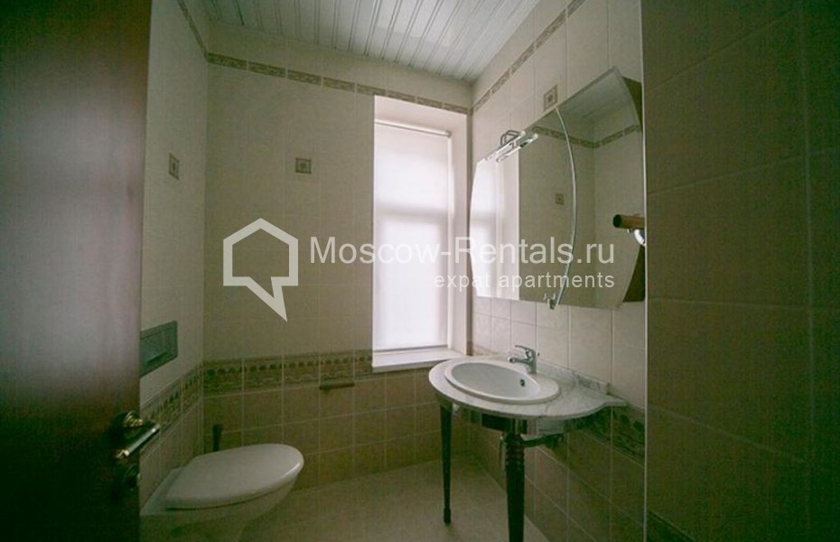 Photo #12 4-room (3 BR) apartment for <a href="http://moscow-rentals.ru/en/articles/long-term-rent" target="_blank">a long-term</a> rent
 in Russia, Moscow, Arbat str, 43С3