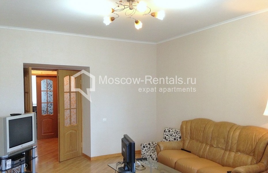 Photo #2 3-room (2 BR) apartment for <a href="http://moscow-rentals.ru/en/articles/long-term-rent" target="_blank">a long-term</a> rent
 in Russia, Moscow, Ruzheinyi lane, 4