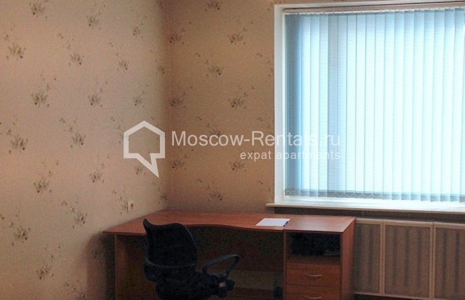Photo #4 3-room (2 BR) apartment for <a href="http://moscow-rentals.ru/en/articles/long-term-rent" target="_blank">a long-term</a> rent
 in Russia, Moscow, Ruzheinyi lane, 4
