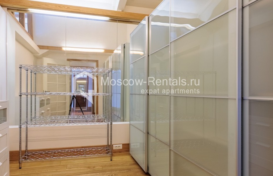 Photo #31 4-room (3 BR) apartment for <a href="http://moscow-rentals.ru/en/articles/long-term-rent" target="_blank">a long-term</a> rent
 in Russia, Moscow, Ogorodnaya Sloboda lane, 14