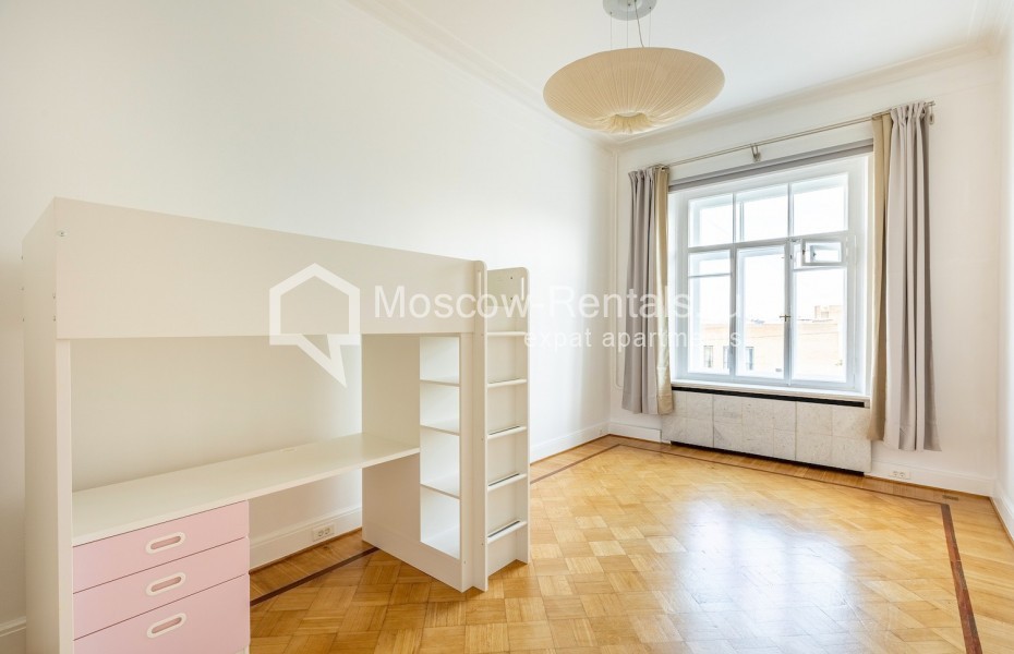 Photo #19 5-room (4 BR) apartment for <a href="http://moscow-rentals.ru/en/articles/long-term-rent" target="_blank">a long-term</a> rent
 in Russia, Moscow, Ogorodnaya Sloboda str, 14