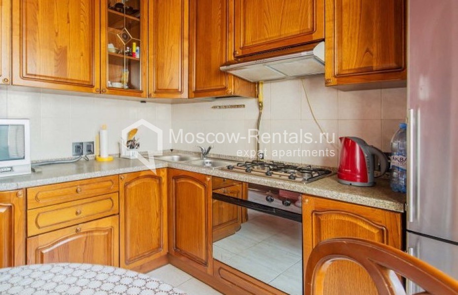 Photo #7 3-room (2 BR) apartment for <a href="http://moscow-rentals.ru/en/articles/long-term-rent" target="_blank">a long-term</a> rent
 in Russia, Moscow, B. Tatarskaya str, 36