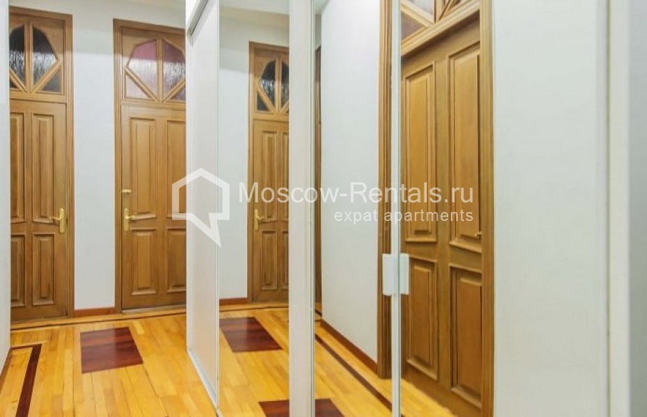 Photo #13 3-room (2 BR) apartment for <a href="http://moscow-rentals.ru/en/articles/long-term-rent" target="_blank">a long-term</a> rent
 in Russia, Moscow, B. Tatarskaya str, 36