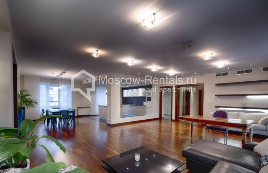 Photo #8 4-room (3 BR) apartment for <a href="http://moscow-rentals.ru/en/articles/long-term-rent" target="_blank">a long-term</a> rent
 in Russia, Moscow, Kropotkinskyi lane, 14