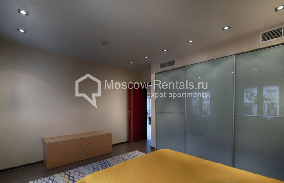Photo #30 4-room (3 BR) apartment for <a href="http://moscow-rentals.ru/en/articles/long-term-rent" target="_blank">a long-term</a> rent
 in Russia, Moscow, Kropotkinskyi lane, 14