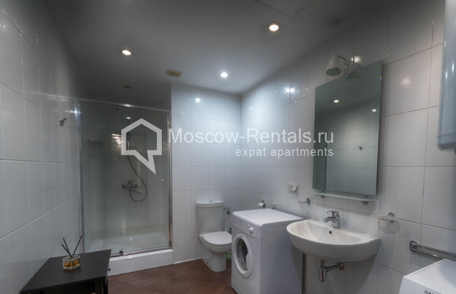 Photo #31 4-room (3 BR) apartment for <a href="http://moscow-rentals.ru/en/articles/long-term-rent" target="_blank">a long-term</a> rent
 in Russia, Moscow, Kropotkinskyi lane, 14