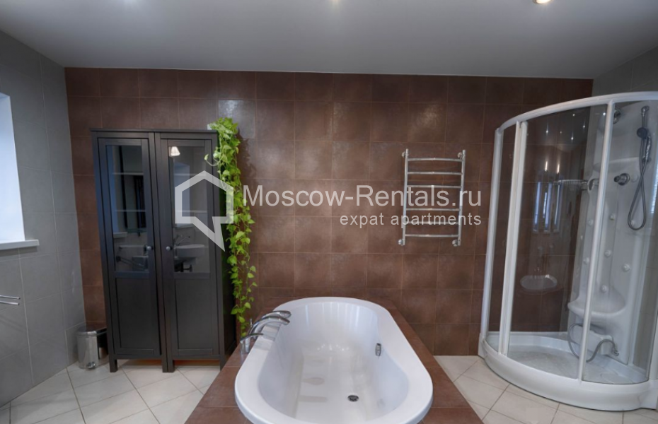 Photo #38 4-room (3 BR) apartment for <a href="http://moscow-rentals.ru/en/articles/long-term-rent" target="_blank">a long-term</a> rent
 in Russia, Moscow, Kropotkinskyi lane, 14