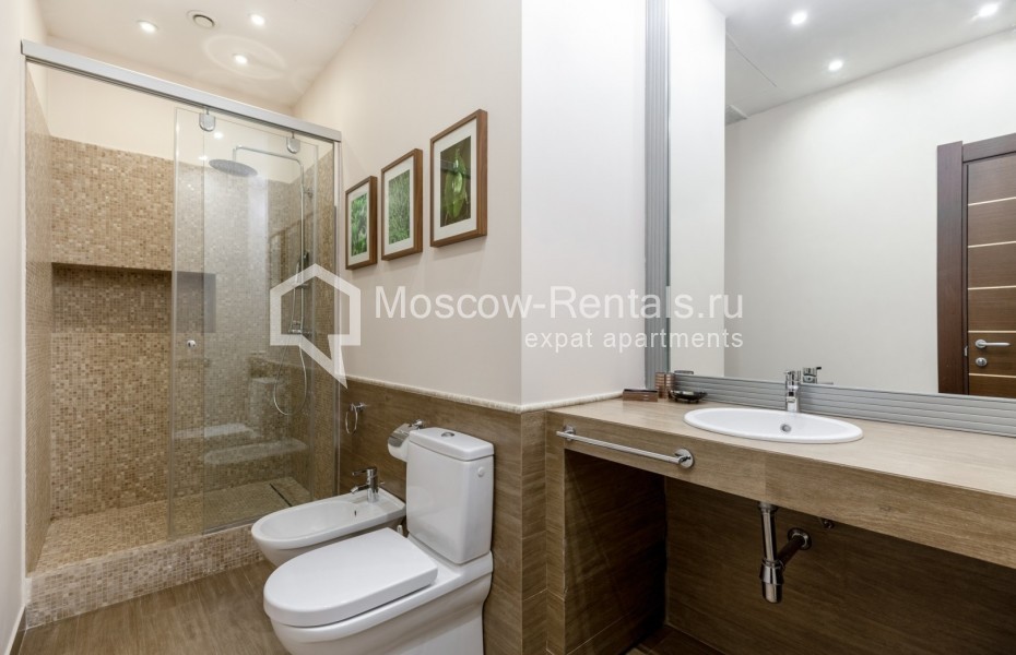 Photo #9 3-room (2 BR) apartment for <a href="http://moscow-rentals.ru/en/articles/long-term-rent" target="_blank">a long-term</a> rent
 in Russia, Moscow, Khilkov lane, 1