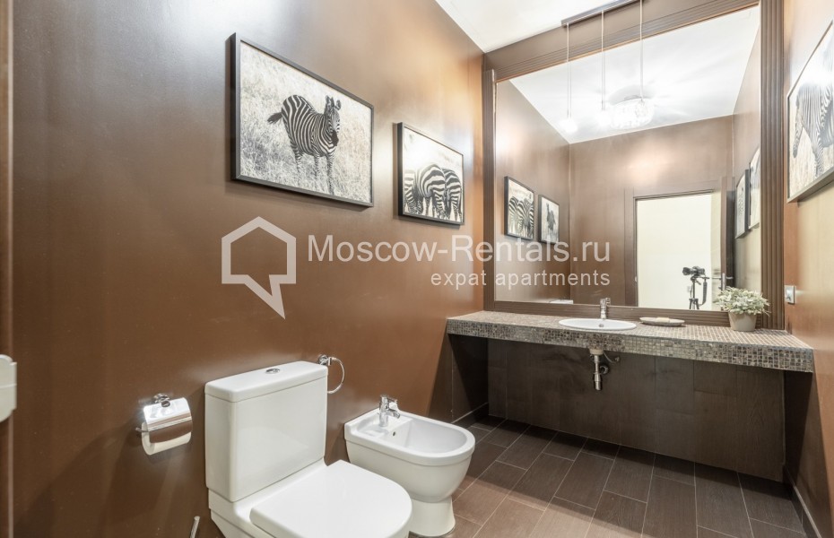 Photo #11 3-room (2 BR) apartment for <a href="http://moscow-rentals.ru/en/articles/long-term-rent" target="_blank">a long-term</a> rent
 in Russia, Moscow, Khilkov lane, 1