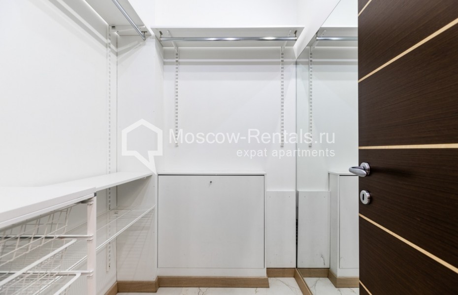Photo #12 3-room (2 BR) apartment for <a href="http://moscow-rentals.ru/en/articles/long-term-rent" target="_blank">a long-term</a> rent
 in Russia, Moscow, Khilkov lane, 1