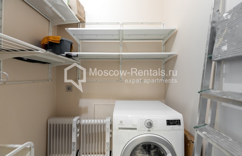 Photo #13 3-room (2 BR) apartment for <a href="http://moscow-rentals.ru/en/articles/long-term-rent" target="_blank">a long-term</a> rent
 in Russia, Moscow, Khilkov lane, 1