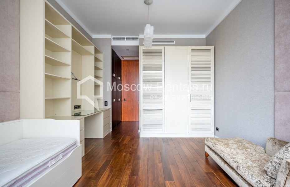 Photo #13 3-room (2 BR) apartment for <a href="http://moscow-rentals.ru/en/articles/long-term-rent" target="_blank">a long-term</a> rent
 in Russia, Moscow, Usacheva str, 2С3