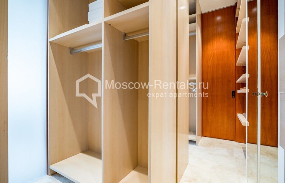 Photo #19 3-room (2 BR) apartment for <a href="http://moscow-rentals.ru/en/articles/long-term-rent" target="_blank">a long-term</a> rent
 in Russia, Moscow, Usacheva str, 2С3